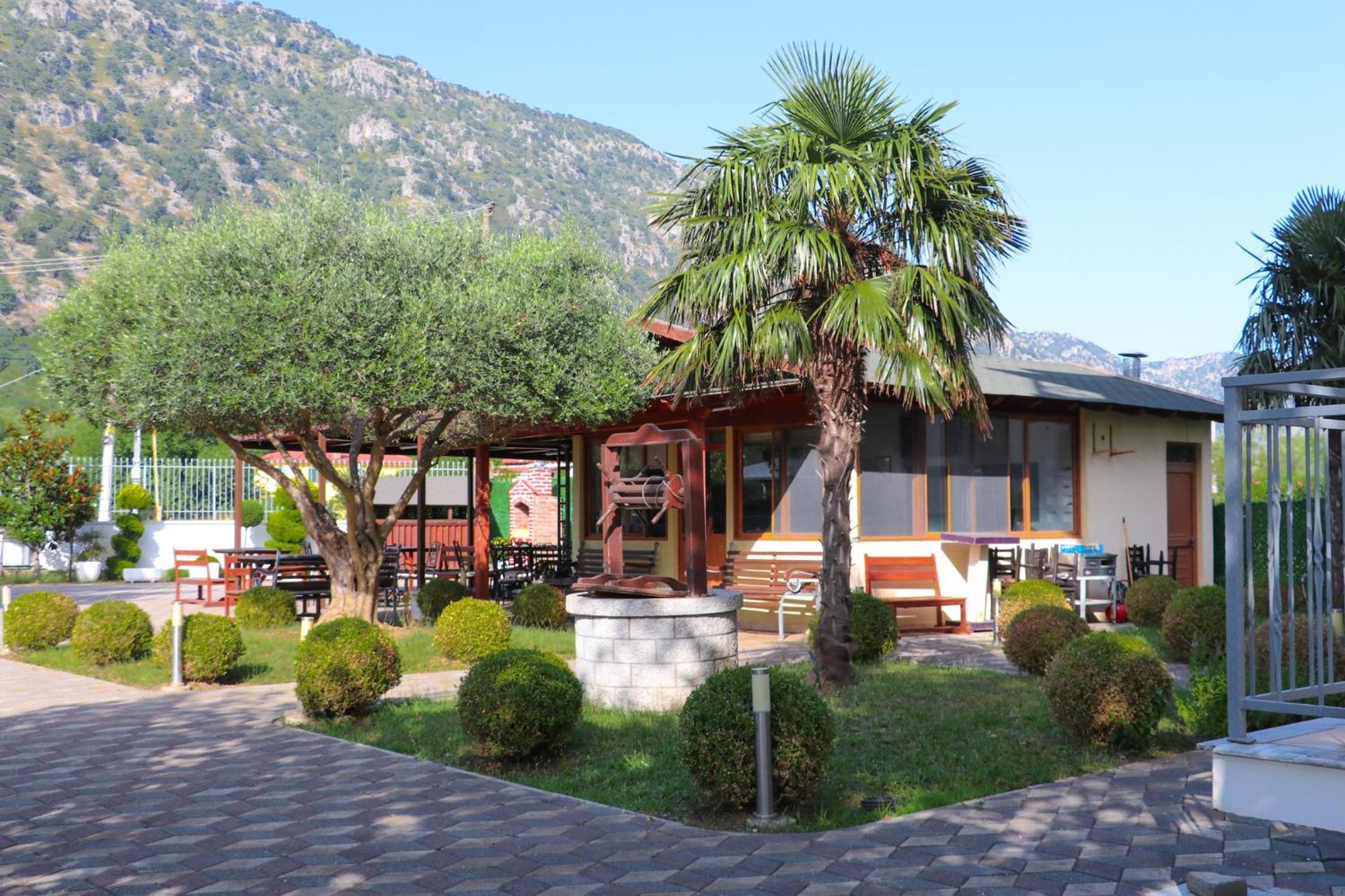 Hotel As Shkodër Buitenkant foto