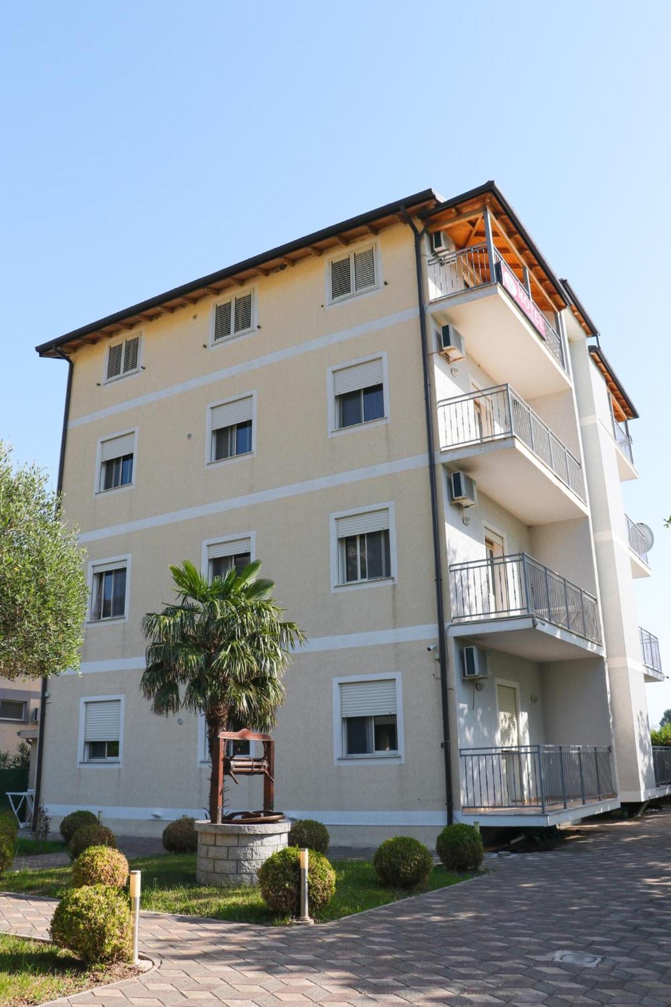 Hotel As Shkodër Buitenkant foto